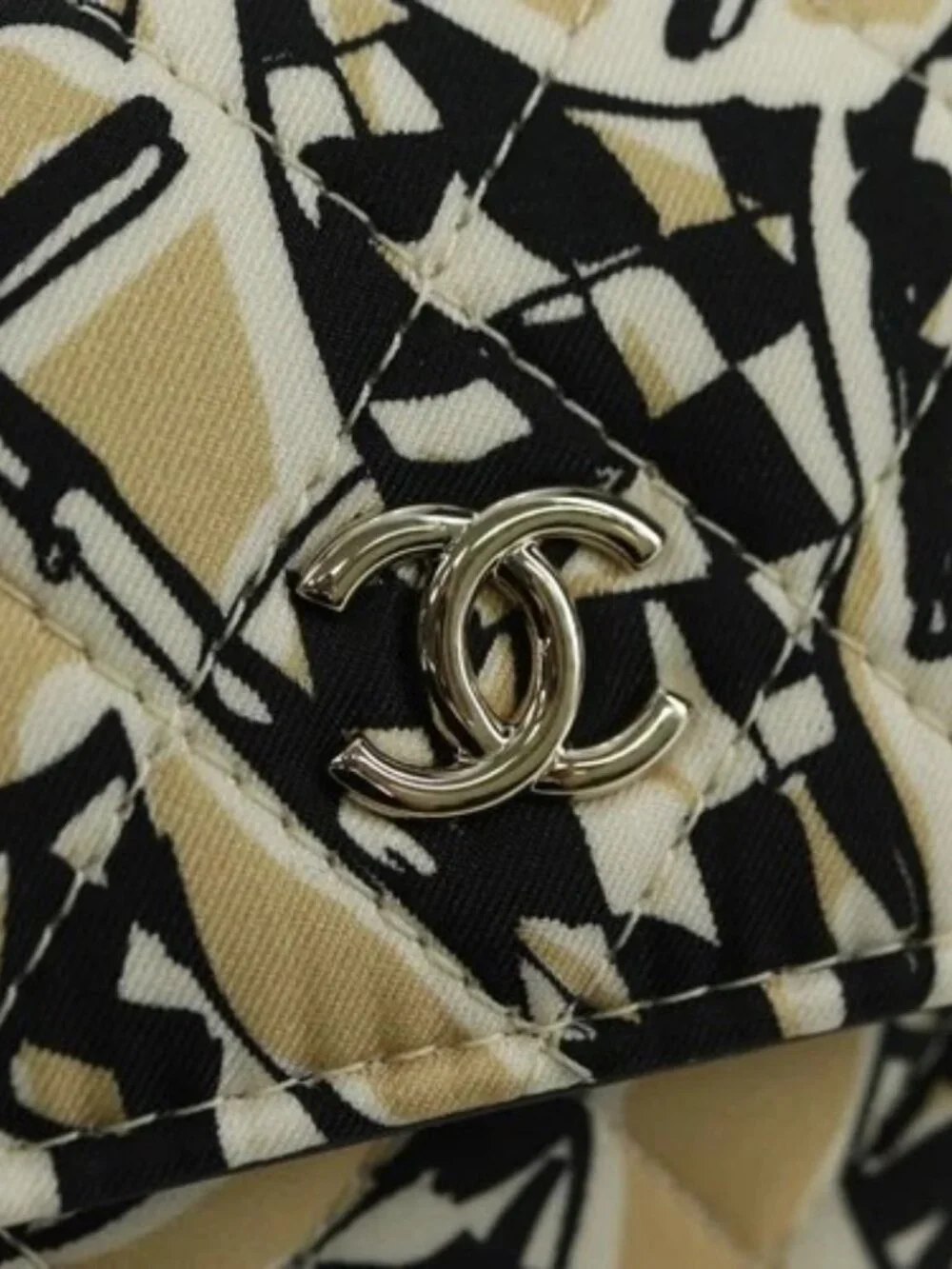 CHANEL Matelasse Checker Flag Chain Pouch Cotton Beige CC Auth YKZ1020SAM